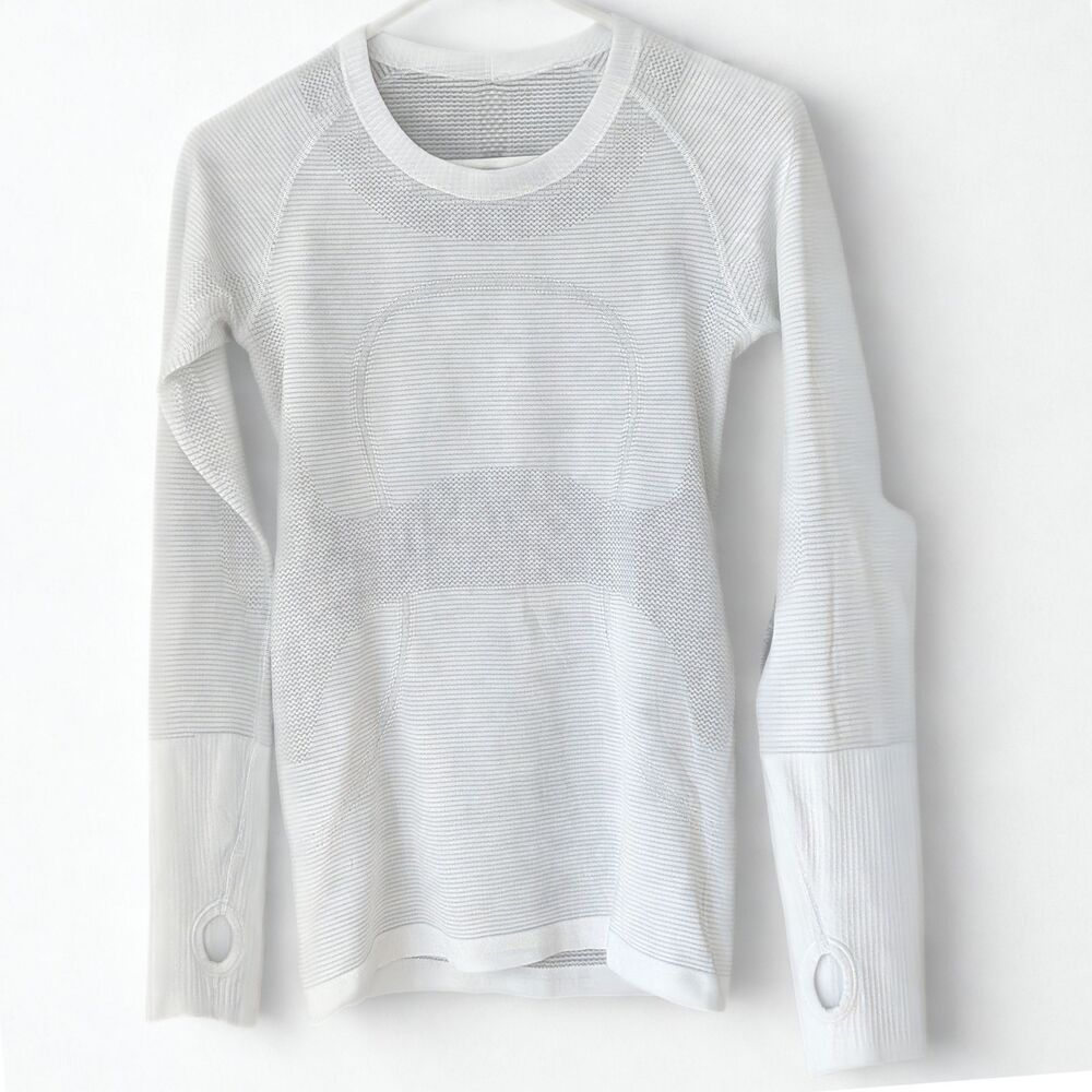 Lululemon Swiftly Tech 2.0 Long Sleeve Size 2 White  Hip Length 26"